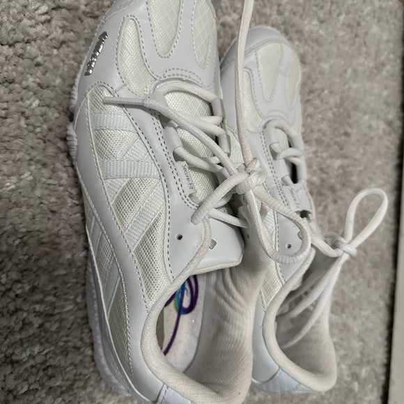 White Kappa cheer shoes - Picture 4 of 4